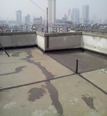 公主岭漏水维修 楼顶漏水是什么原因，楼顶漏水维修方法是什么?